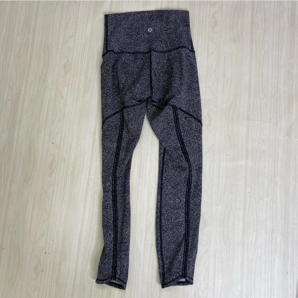 Lululemon High Times Black white leggings size 2